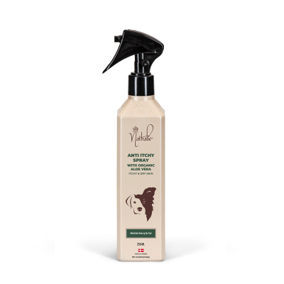 250 ml Nathalie Anti Itchy Spray i en beige plastflaske med sprayhoved monteret
