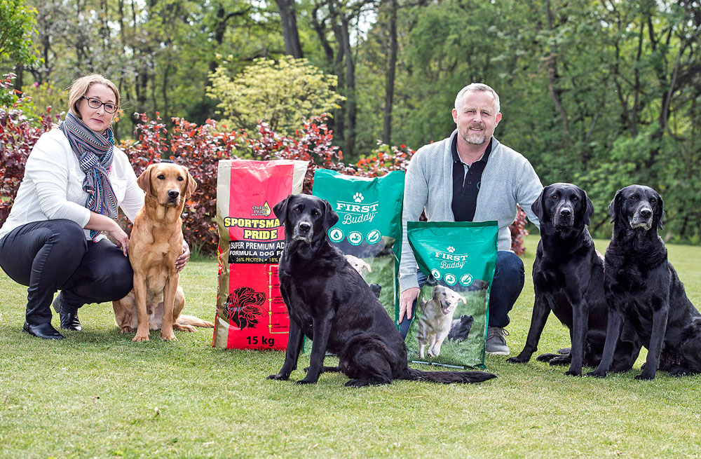 Lena og Erik Aalund med deres hunde